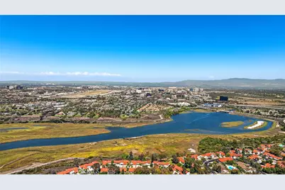 558 Vista Flora, Newport Beach, CA 92660 - Photo 30