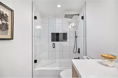 558 Vista Flora, Newport Beach, CA 92660 - Photo 16