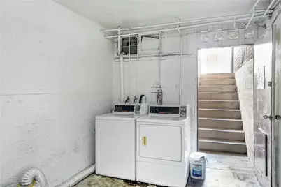 1041 Elden Avenue, Los Angeles, CA 90006 - Photo 14