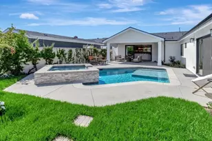 270 Albert Pl, Costa Mesa, CA 92627 - Photo 20