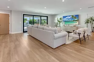 270 Albert Pl, Costa Mesa, CA 92627 - Photo 4