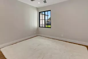 270 Albert Pl, Costa Mesa, CA 92627 - Photo 14