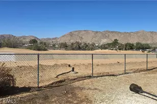 7501 Palm Ave, Yucca Valley, CA 92284 - Photo 12