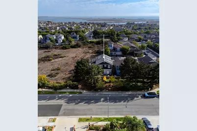 4711 Winthrop Drive, Huntington Beach, CA 92649 - Photo 2