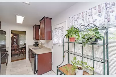 526 W Water Street, Anaheim, CA 92805 - Photo 20