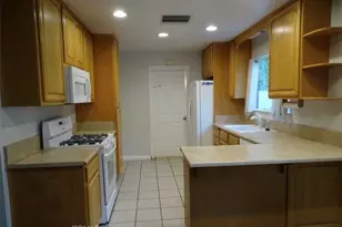 22654 La Rochelle, Saugus, CA 91350 - Photo 4