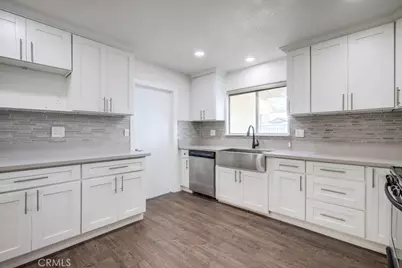 746 Hudson Avenue, Costa Mesa, CA 92626 - Photo 12