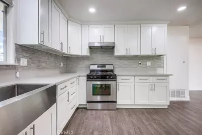 746 Hudson Avenue, Costa Mesa, CA 92626 - Photo 10