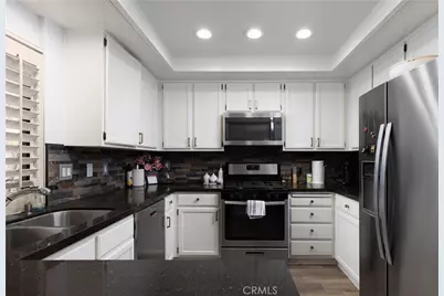 9 Flores, Irvine, CA 92612 - Photo 16