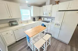 21851 Newland St, Huntington Beach, CA 92646 - Photo 10