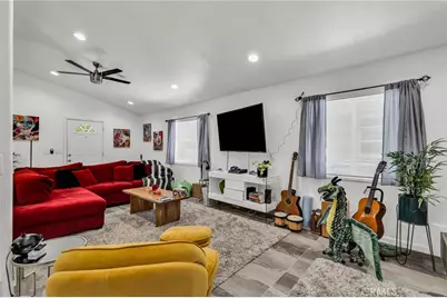 80 Huntington #424, Huntington Beach, CA 92648 - Photo 8