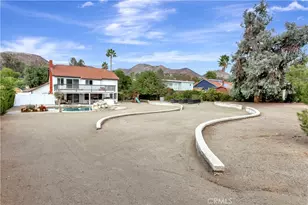 22041 Windtree, Wildomar, CA 92595 - Photo 18