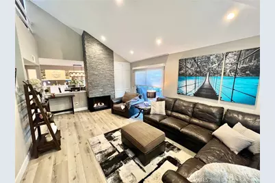 16083 Crete, Huntington Beach, CA 92649 - Photo 2