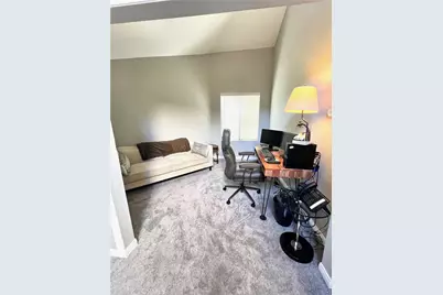 16083 Crete, Huntington Beach, CA 92649 - Photo 12