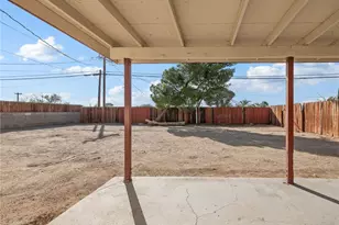 15212 Las Piedras Dr, Victorville, CA 92395 - Photo 24