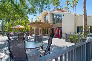 21400 Burbank Blvd, Woodland Hills, CA 91367 - Photo 42