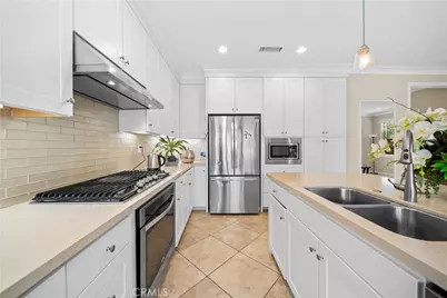 64 Wildvine, Irvine, CA 92620 - Photo 16