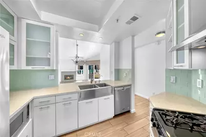 2000 Pacific Coast Hwy #309, Huntington Beach, CA 92648 - Photo 10