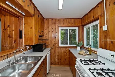 912 Berne, Crestline, CA 92325 - Photo 8