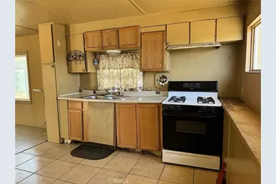 640 Apache, Perris, CA 92570 - Photo 4