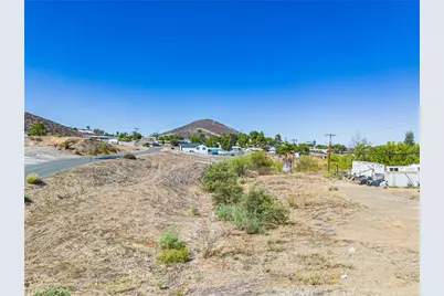 28490 Connecticut Drive, Menifee, CA 92587 - Photo 4
