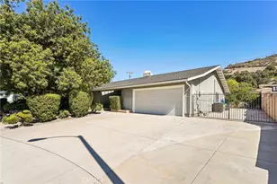 1030 S Danehurst Ave, Glendora, CA 91740 - Photo 2