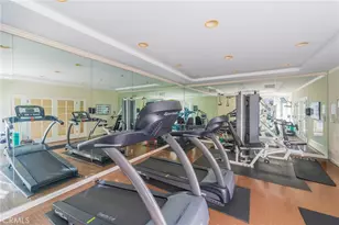 8455 Fountain Ave, West Hollywood, CA 90069 - Photo 20