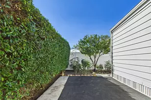 20701 Beach Blvd, Huntington Beach, CA 92648 - Photo 32