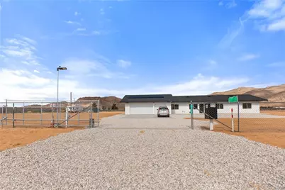 11725 Lagartijo Drive, Apple Valley, CA 92308 - Photo 2