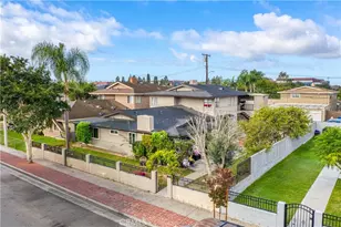 17091 Oak, Huntington Beach, CA 92647 - Photo 12