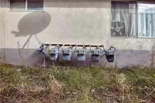 17091 Oak, Huntington Beach, CA 92647 - Photo 10