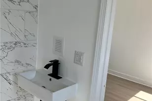 1818 W 81st, Los Angeles, CA 90047 - Photo 34