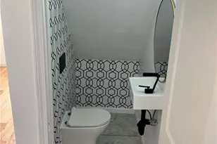 1818 W 81st, Los Angeles, CA 90047 - Photo 28