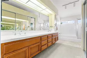 39 Foxboro, Irvine, CA 92614 - Photo 14
