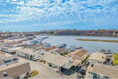 11 Saratoga, Newport Beach, CA 92660 - Photo 32