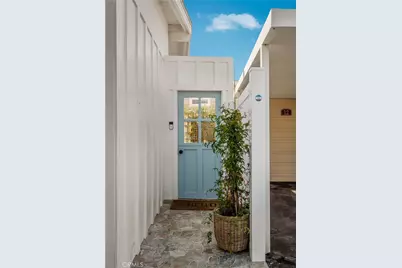 11 Saratoga, Newport Beach, CA 92660 - Photo 6