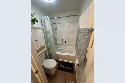 635 N Bristol, Santa Ana, CA 92703 - Photo 24