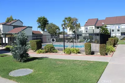 635 N Bristol, Santa Ana, CA 92703 - Photo 12