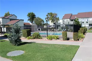 635 N Bristol, Santa Ana, CA 92703 - Photo 12