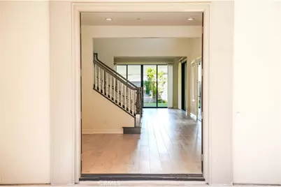 111 Lanzon, Irvine, CA 92602 - Photo 4