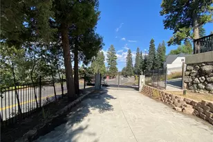 27981 Lakes Edge Rd, Lake Arrowhead, CA 92352 - Photo 8