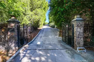 7008 Hawarden, Riverside, CA 92506 - Photo 32