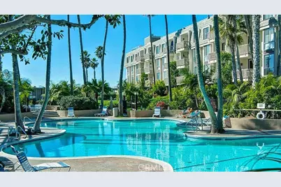 999 N Pacific #F13, Oceanside, CA 92054 - Photo 2