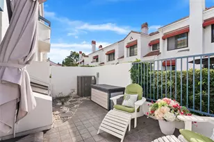 19502 Ranch Ln, Huntington Beach, CA 92648 - Photo 20