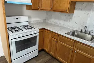 10341 Karmont, South Gate, CA 90280 - Photo 4