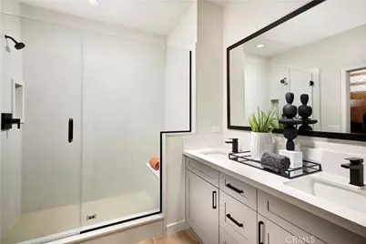 320 E Whittier Boulevard, La Habra, CA 90631 - Photo 4