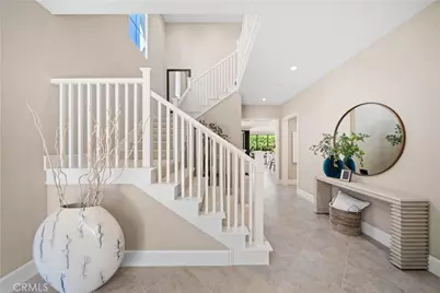 100 Viano, Irvine, CA 92602 - Photo 4
