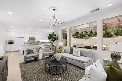 61 Lupari, Irvine, CA 92618 - Photo 2