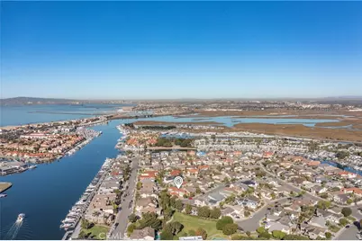 16351 Spartan Circle, Huntington Beach, CA 92649 - Photo 4