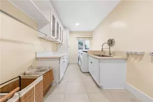 268 S Norton, Los Angeles, CA 90004 - Photo 18